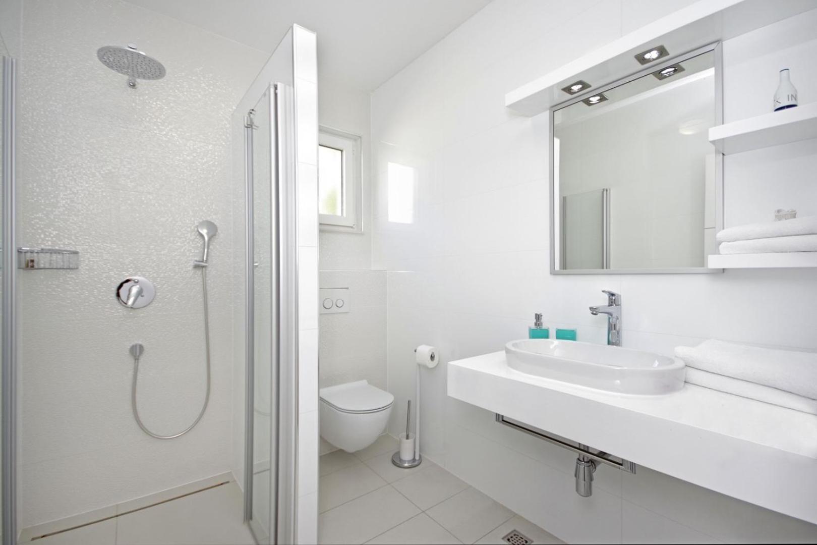Luxury Villa Lucas With Heated Pool, Whirlpool, Sauna, 14 Pax Podstrana Exterior photo