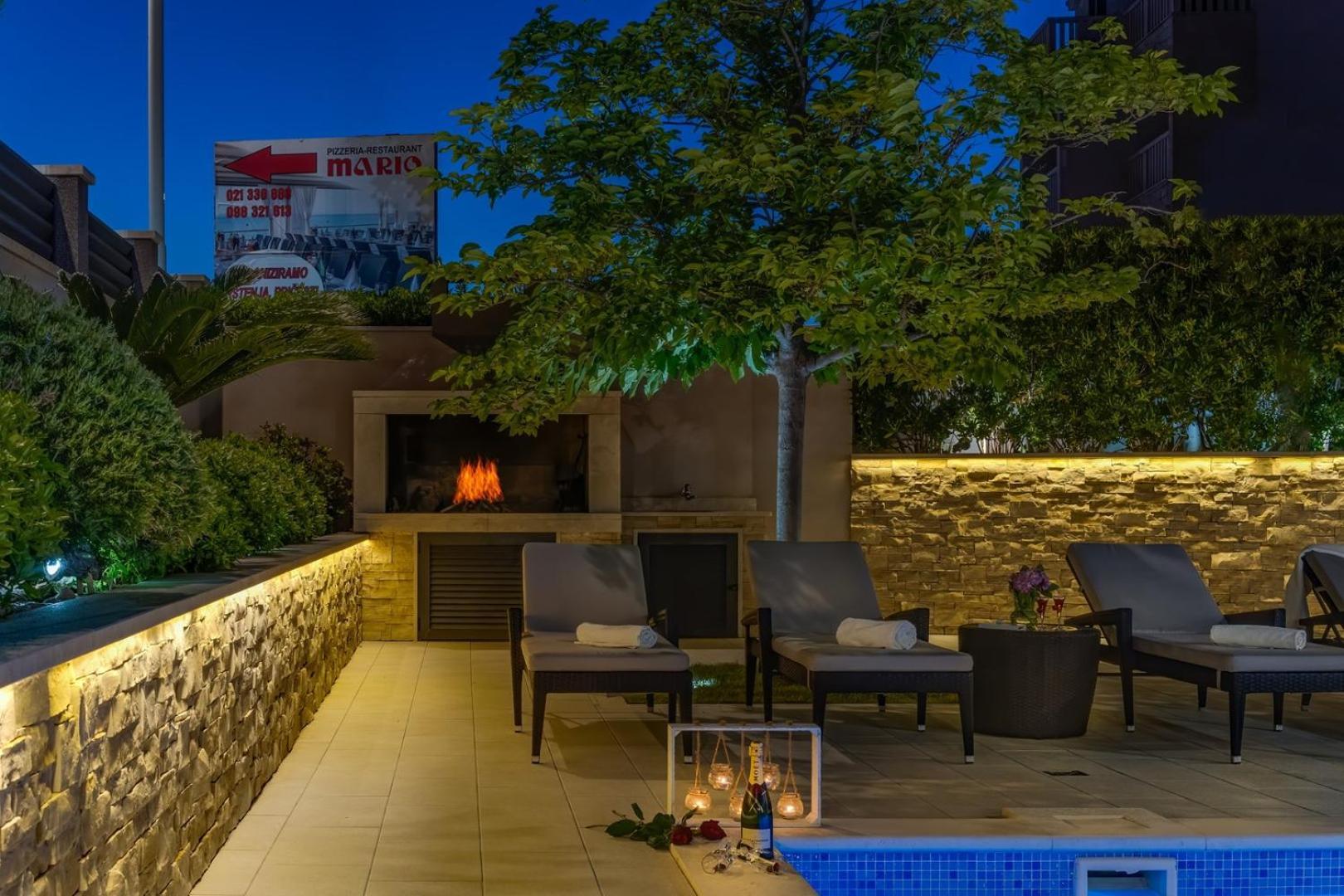 Luxury Villa Lucas With Heated Pool, Whirlpool, Sauna, 14 Pax Podstrana Exterior photo